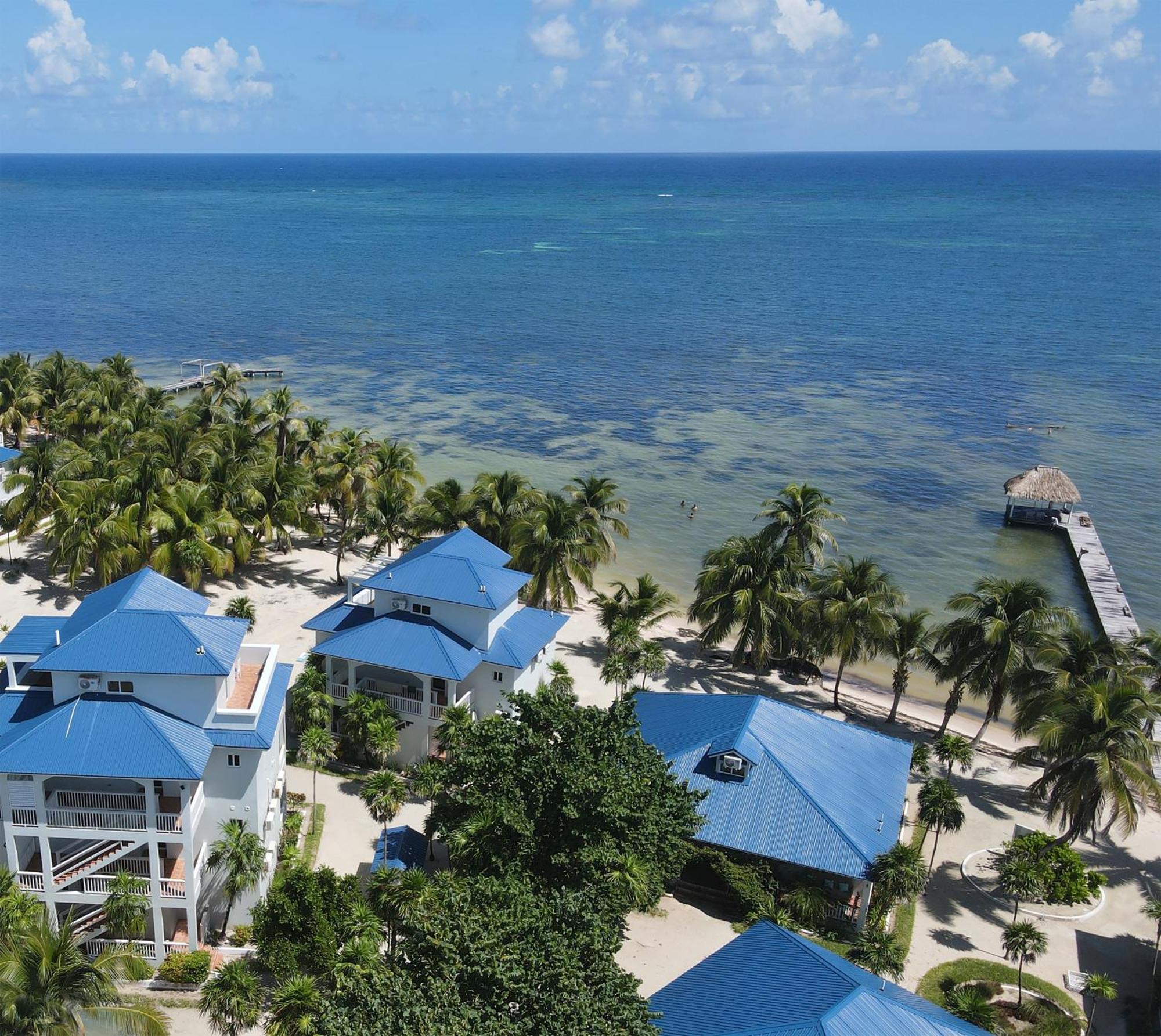 Sapphire Beach Resort San Pedro  Exterior photo